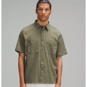 Lululemon Mens Relaxed Fit Short Sleeve Button Down Shirt Olive Green XXL‎